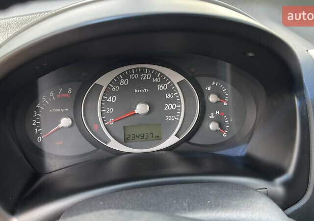 Черный Хендай Туксон, объемом двигателя 2 л и пробегом 236 тыс. км за 6950 $, фото 15 на Automoto.ua