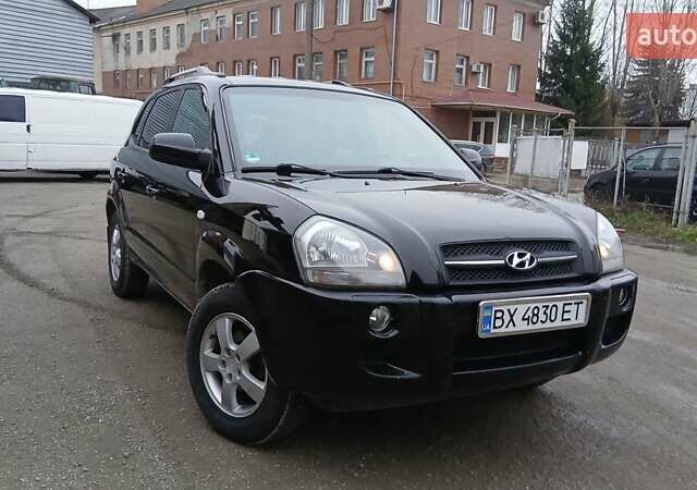 Чорний Хендай Туксон, об'ємом двигуна 1.98 л та пробігом 320 тис. км за 6500 $, фото 8 на Automoto.ua