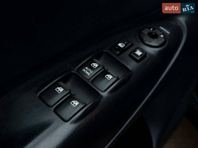 Чорний Хендай Туксон, об'ємом двигуна 1.99 л та пробігом 310 тис. км за 6399 $, фото 15 на Automoto.ua
