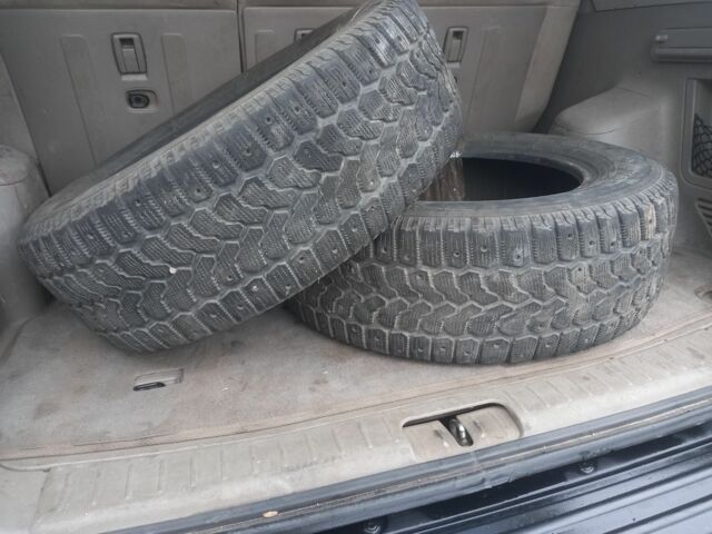 Черный Хендай Туксон, объемом двигателя 2 л и пробегом 395 тыс. км за 4500 $, фото 6 на Automoto.ua