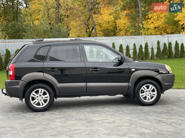 Черный Хендай Туксон, объемом двигателя 2 л и пробегом 216 тыс. км за 7500 $, фото 9 на Automoto.ua