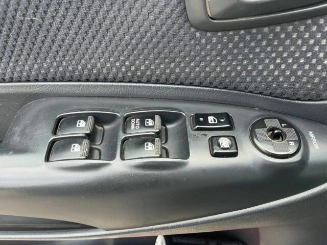 Черный Хендай Туксон, объемом двигателя 2 л и пробегом 397 тыс. км за 3900 $, фото 6 на Automoto.ua