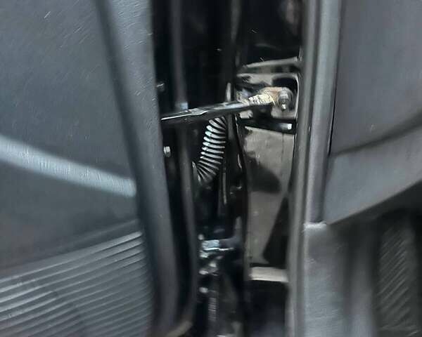 Чорний Хендай Туксон, об'ємом двигуна 2 л та пробігом 167 тис. км за 7950 $, фото 14 на Automoto.ua