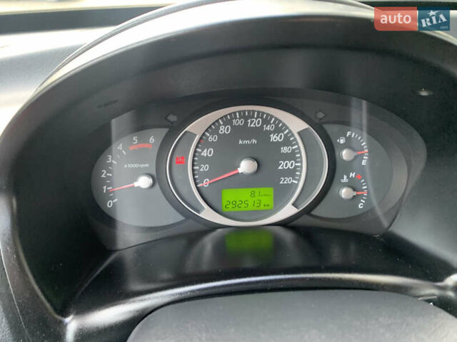 Черный Хендай Туксон, объемом двигателя 1.99 л и пробегом 290 тыс. км за 7700 $, фото 12 на Automoto.ua