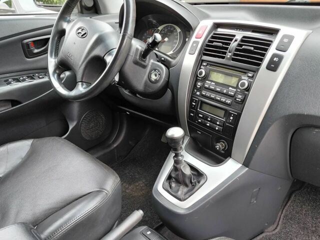 Хендай Туксон 2006 в Житомире на Automoto.ua Черный Хендай Туксон, объемом двигателя 2 л и пробегом 233 тыс. км за 6400 $, фото 17 на Automoto.ua