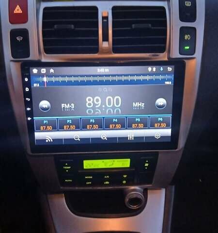 Чорний Хендай Туксон, об'ємом двигуна 1.98 л та пробігом 320 тис. км за 6500 $, фото 27 на Automoto.ua