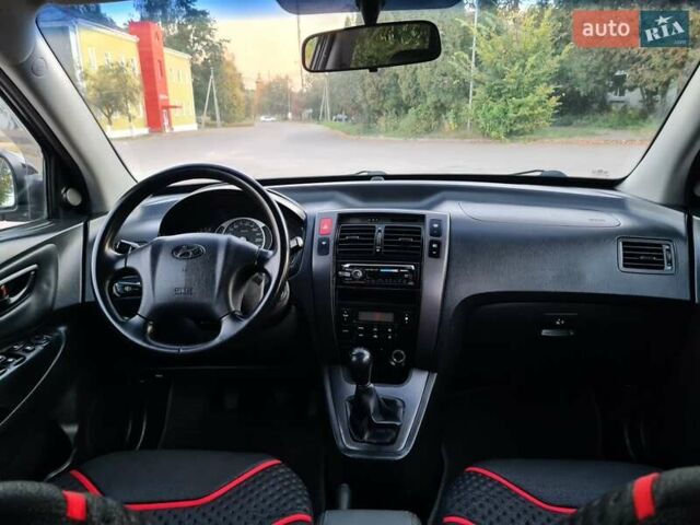 Хендай Туксон 2006 в Шостке на Automoto.ua Черный Хендай Туксон, объемом двигателя 1.98 л и пробегом 280 тыс. км за 8200 $, фото 22 на Automoto.ua