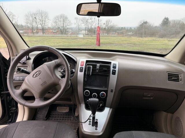 Чорний Хендай Туксон, об'ємом двигуна 0 л та пробігом 320 тис. км за 6100 $, фото 7 на Automoto.ua