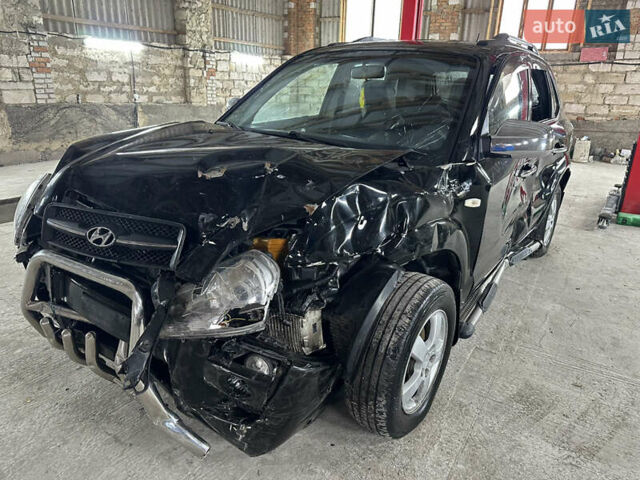 Чорний Хендай Туксон, об'ємом двигуна 2 л та пробігом 252 тис. км за 3000 $, фото 51 на Automoto.ua