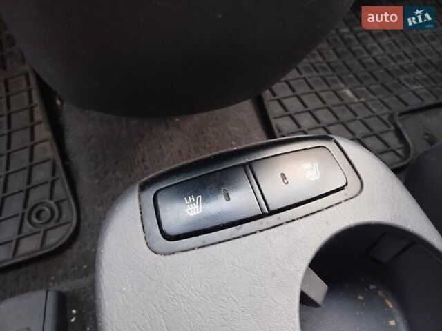 Хендай Туксон 2006 в Львове на Automoto.ua Черный Хендай Туксон, объемом двигателя 1.99 л и пробегом 220 тыс. км за 6900 $, фото 21 на Automoto.ua