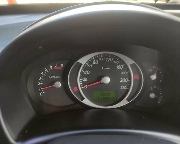 Хендай Туксон 2006 в Заречном на Automoto.ua Черный Хендай Туксон, объемом двигателя 2 л и пробегом 179 тыс. км за 7200 $, фото 16 на Automoto.ua