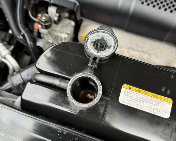 Черный Хендай Туксон, объемом двигателя 2 л и пробегом 201 тыс. км за 7750 $, фото 31 на Automoto.ua