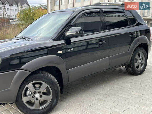Хендай Туксон 2006 у Тернополі на Automoto.ua Чорний Хендай Туксон, об'ємом двигуна 2 л та пробігом 240 тис. км за 6699 $, фото 7 на Automoto.ua
