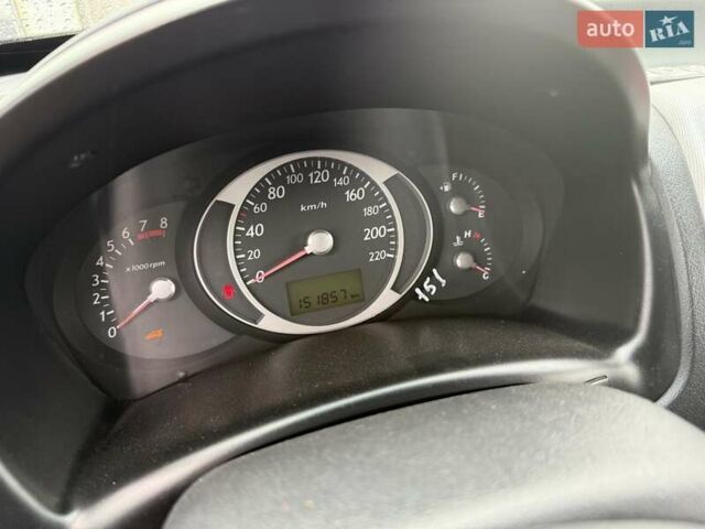 Черный Хендай Туксон, объемом двигателя 2 л и пробегом 151 тыс. км за 3500 $, фото 7 на Automoto.ua