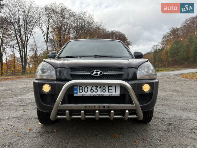 Хендай Туксон 2006 у Тернополі на Automoto.ua Чорний Хендай Туксон, об'ємом двигуна 1.99 л та пробігом 240 тис. км за 7600 $, фото 6 на Automoto.ua
