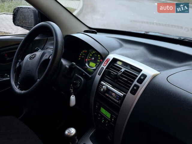 Чорний Хендай Туксон, об'ємом двигуна 1.99 л та пробігом 310 тис. км за 6399 $, фото 20 на Automoto.ua
