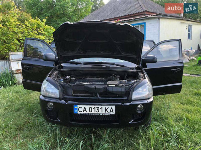 Хендай Туксон 2006 в Черкассах на Automoto.ua Черный Хендай Туксон, объемом двигателя 2 л и пробегом 190 тыс. км за 8000 $, фото 5 на Automoto.ua