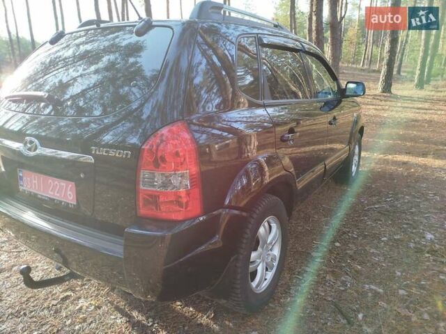 Чорний Хендай Туксон, об'ємом двигуна 1.98 л та пробігом 195 тис. км за 8200 $, фото 7 на Automoto.ua