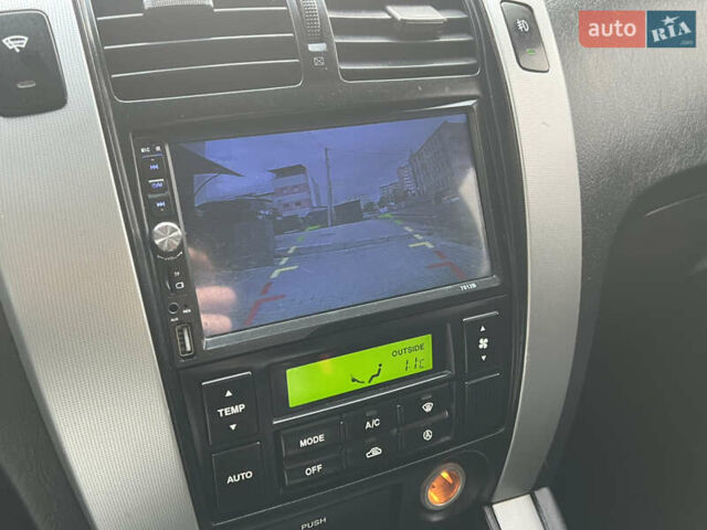 Хендай Туксон 2006 у Тернополі на Automoto.ua Чорний Хендай Туксон, об'ємом двигуна 2 л та пробігом 240 тис. км за 6699 $, фото 50 на Automoto.ua