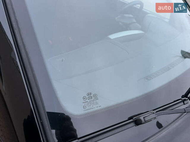 Черный Хендай Туксон, объемом двигателя 1.98 л и пробегом 227 тыс. км за 6900 $, фото 16 на Automoto.ua