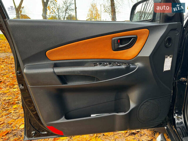 Черный Хендай Туксон, объемом двигателя 2 л и пробегом 210 тыс. км за 7990 $, фото 10 на Automoto.ua