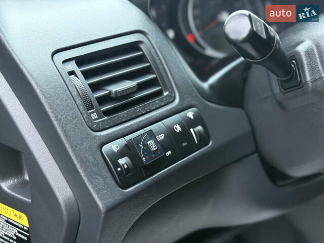 Черный Хендай Туксон, объемом двигателя 1.98 л и пробегом 231 тыс. км за 7750 $, фото 24 на Automoto.ua