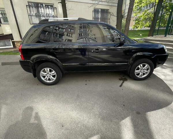 Хендай Туксон 2006 в Вышгороде на Automoto.ua Черный Хендай Туксон, объемом двигателя 1.99 л и пробегом 245 тыс. км за 7300 $, фото 2 на Automoto.ua