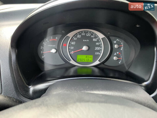 Черный Хендай Туксон, объемом двигателя 1.99 л и пробегом 290 тыс. км за 7700 $, фото 11 на Automoto.ua