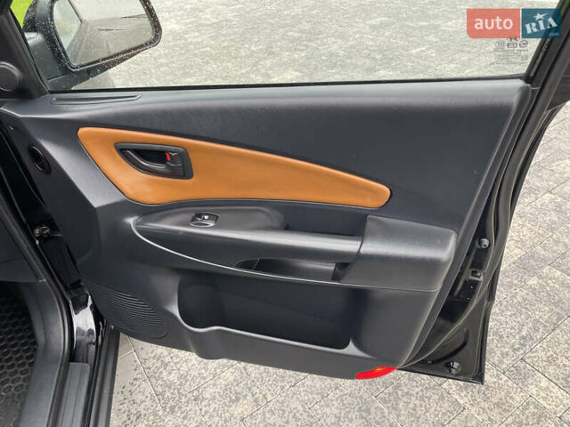 Черный Хендай Туксон, объемом двигателя 2 л и пробегом 216 тыс. км за 7500 $, фото 34 на Automoto.ua