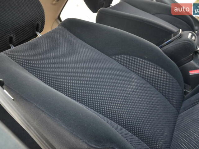 Черный Хендай Туксон, объемом двигателя 2 л и пробегом 183 тыс. км за 9150 $, фото 54 на Automoto.ua