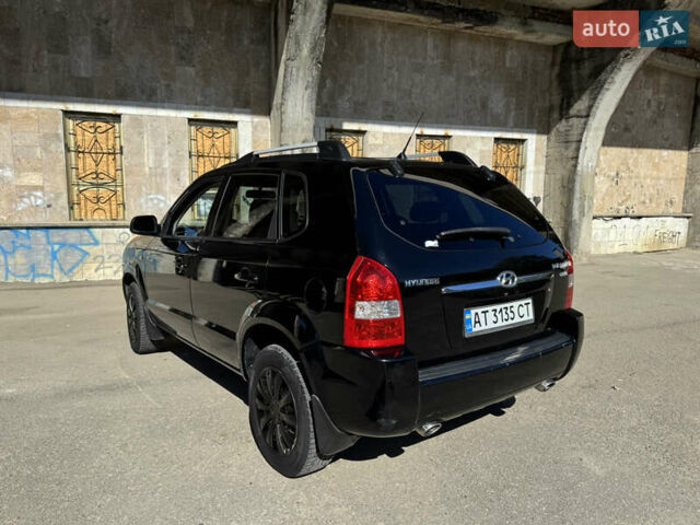 Черный Хендай Туксон, объемом двигателя 2 л и пробегом 189 тыс. км за 8250 $, фото 20 на Automoto.ua