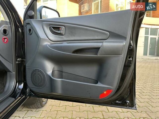 Хендай Туксон 2007 в Одессе на Automoto.ua Черный Хендай Туксон, объемом двигателя 1.99 л и пробегом 195 тыс. км за 8900 $, фото 68 на Automoto.ua