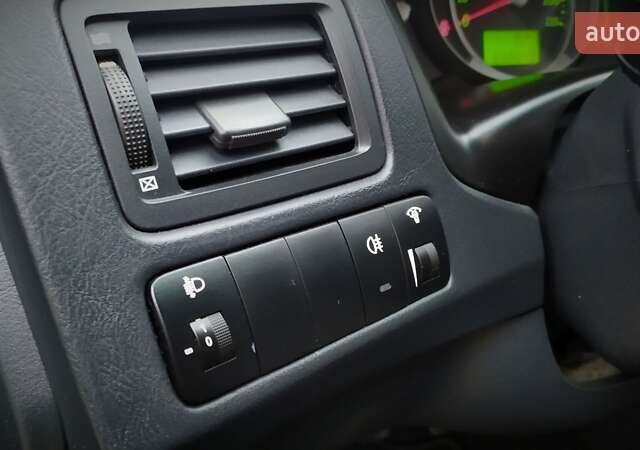 Чорний Хендай Туксон, об'ємом двигуна 2 л та пробігом 229 тис. км за 8600 $, фото 128 на Automoto.ua