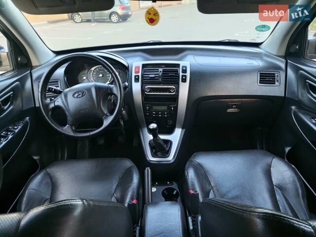 Чорний Хендай Туксон, об'ємом двигуна 1.98 л та пробігом 192 тис. км за 7950 $, фото 23 на Automoto.ua