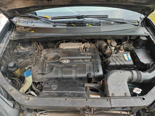 Хендай Туксон 2007 в Ромнах на Automoto.ua Черный Хендай Туксон, объемом двигателя 2 л и пробегом 257 тыс. км за 1999 $, фото 10 на Automoto.ua
