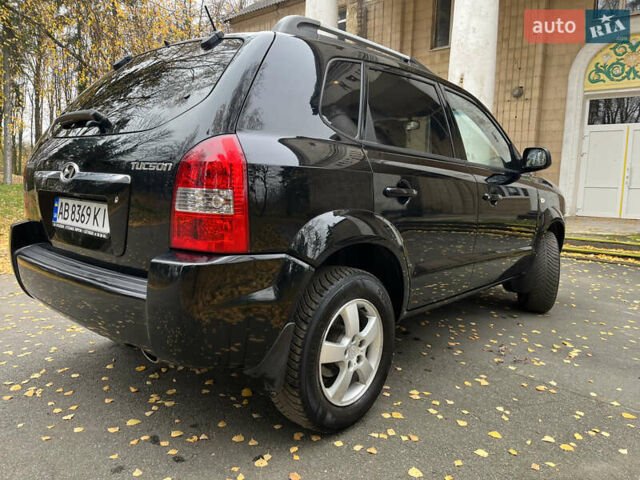 Черный Хендай Туксон, объемом двигателя 1.98 л и пробегом 99 тыс. км за 8999 $, фото 8 на Automoto.ua
