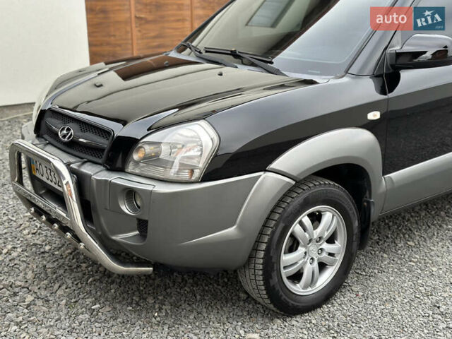 Хендай Туксон 2007 в Ужгороде на Automoto.ua Черный Хендай Туксон, объемом двигателя 1.98 л и пробегом 157 тыс. км за 7300 $, фото 14 на Automoto.ua