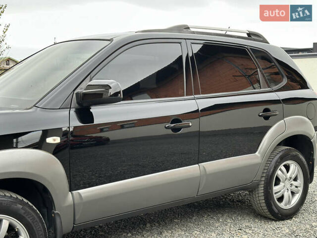 Хендай Туксон 2007 в Ужгороде на Automoto.ua Черный Хендай Туксон, объемом двигателя 1.98 л и пробегом 157 тыс. км за 7300 $, фото 21 на Automoto.ua