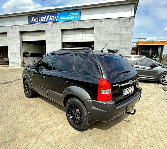 Хендай Туксон 2007 у Новой Водолаге на Automoto.ua Чорний Хендай Туксон, об'ємом двигуна 2 л та пробігом 170 тис. км за 8300 $, фото 4 на Automoto.ua