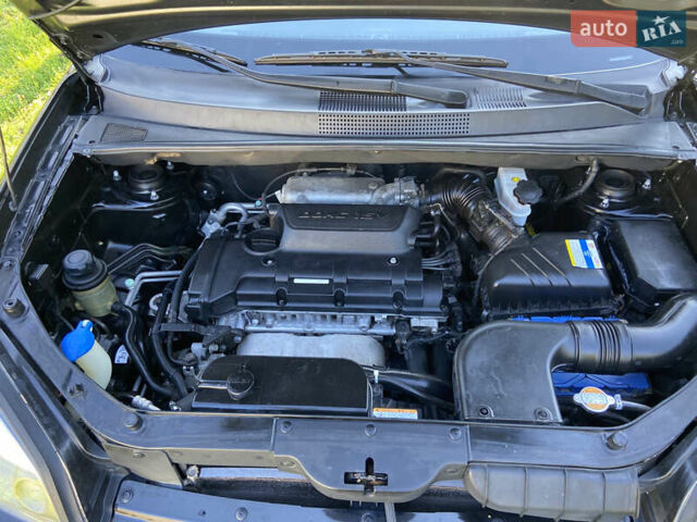 Черный Хендай Туксон, объемом двигателя 1.98 л и пробегом 197 тыс. км за 8000 $, фото 46 на Automoto.ua