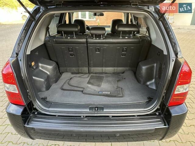 Хендай Туксон 2007 в Одессе на Automoto.ua Черный Хендай Туксон, объемом двигателя 1.99 л и пробегом 195 тыс. км за 8900 $, фото 70 на Automoto.ua