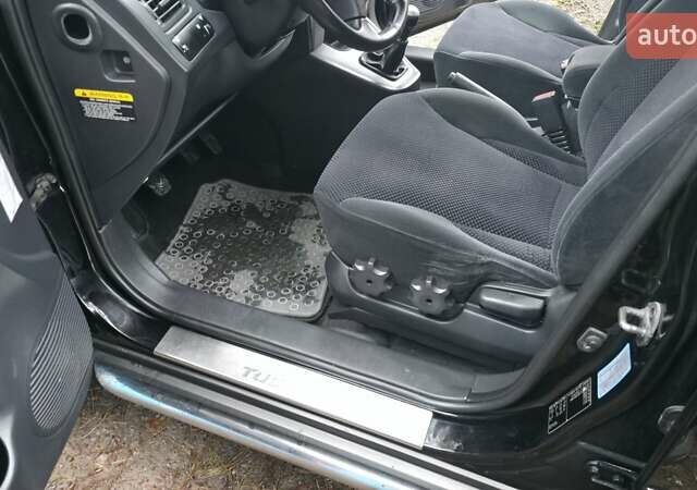 Чорний Хендай Туксон, об'ємом двигуна 2 л та пробігом 207 тис. км за 8200 $, фото 28 на Automoto.ua