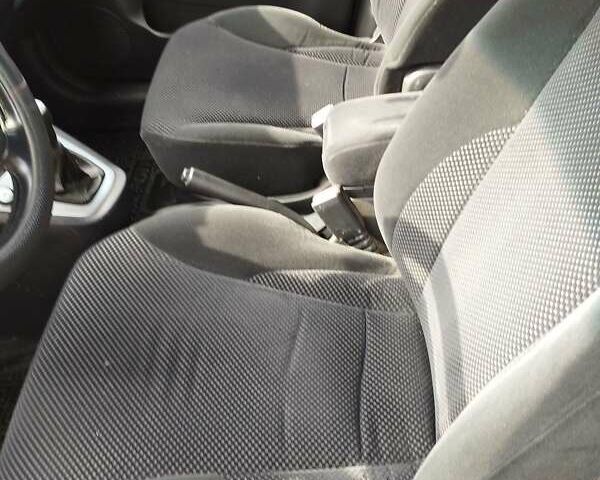 Черный Хендай Туксон, объемом двигателя 2 л и пробегом 250 тыс. км за 7500 $, фото 4 на Automoto.ua