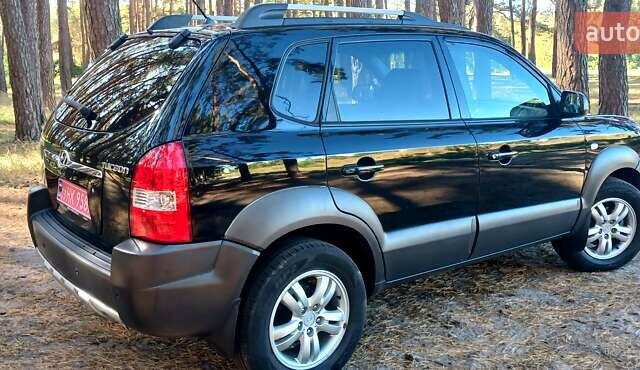 Хендай Туксон 2007 в Сумах на Automoto.ua Черный Хендай Туксон, объемом двигателя 1.98 л и пробегом 236 тыс. км за 7600 $, фото 4 на Automoto.ua