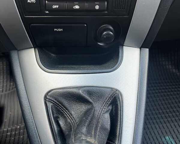 Черный Хендай Туксон, объемом двигателя 2 л и пробегом 256 тыс. км за 7800 $, фото 25 на Automoto.ua