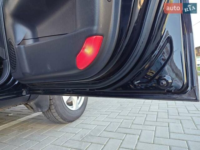 Черный Хендай Туксон, объемом двигателя 1.98 л и пробегом 286 тыс. км за 7300 $, фото 36 на Automoto.ua