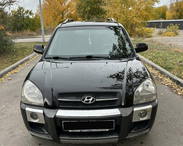 Хендай Туксон 2007 в Каменское - Днепродзержинск на Automoto.ua Черный Хендай Туксон, объемом двигателя 1.98 л и пробегом 162 тыс. км за 7999 $, фото 1 на Automoto.ua
