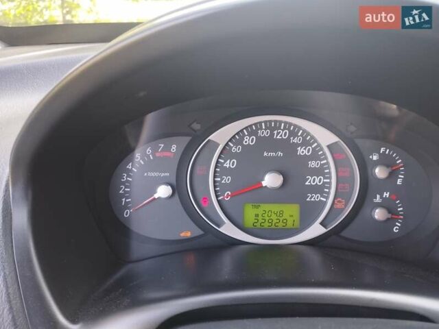 Черный Хендай Туксон, объемом двигателя 1.98 л и пробегом 230 тыс. км за 7999 $, фото 8 на Automoto.ua
