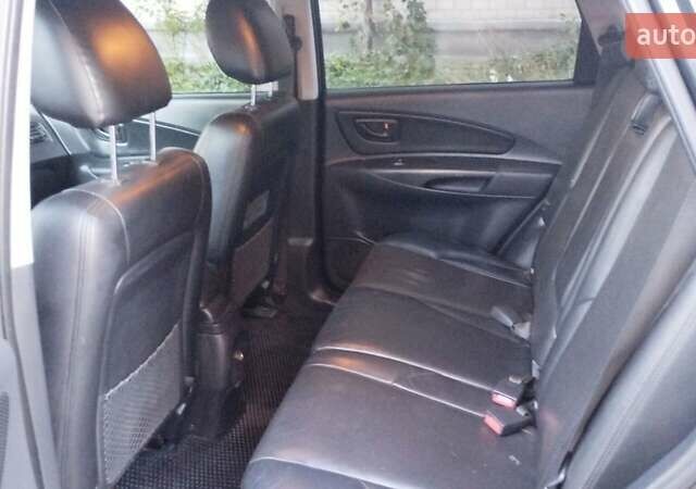 Хендай Туксон 2007 у Лубнах на Automoto.ua Чорний Хендай Туксон, об'ємом двигуна 1.98 л та пробігом 213 тис. км за 8500 $, фото 7 на Automoto.ua