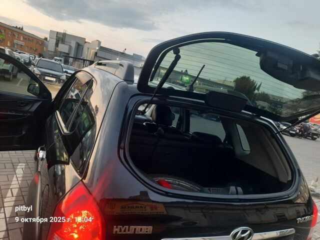 Черный Хендай Туксон, объемом двигателя 2 л и пробегом 1 тыс. км за 8500 $, фото 3 на Automoto.ua